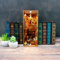 Book Nook - Agence de détective de violon (bois avec couverture de poussière)