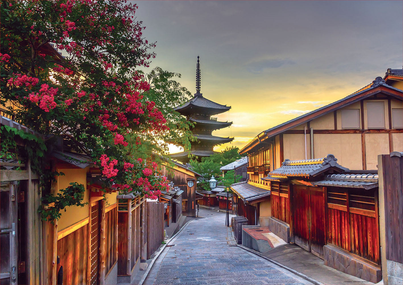 PFG Yasaka Pagoda, Kyoto, Japan (Usage/Used - PUZZLES FOR GOOD)