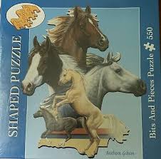 PFG Horse Show (Shaped) (550pcs) (Usage/Used - PUZZLES FOR GOOD)