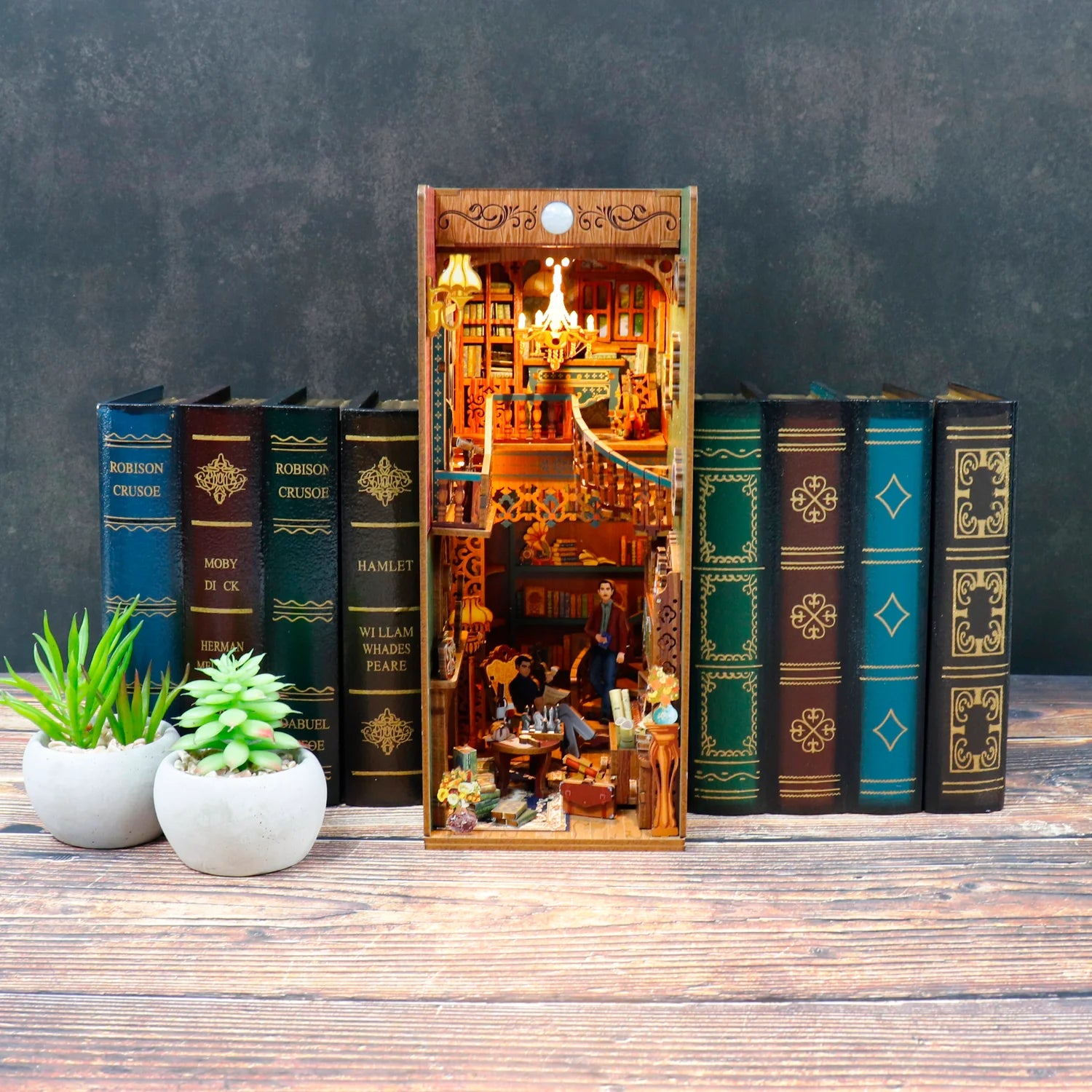 Book Nook - Agence de détective de violon (bois avec couverture de poussière)