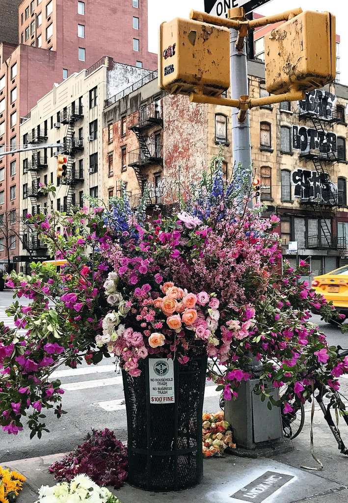 Ravensburger Puzzle Moment - Flowers in New York (300pcs)