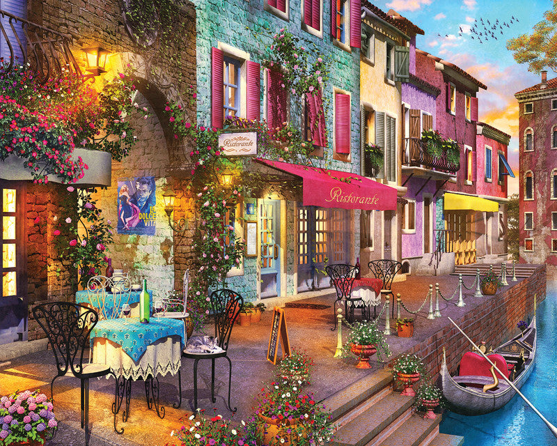 Dolce Vita, Dominic Davison