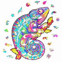 Iridescent Chameleon (Size M) (Wooden Jigsaw Puzzle)