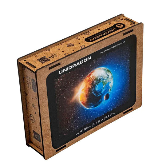 Planet Earth (Size M) (Wooden Jigsaw Puzzle)